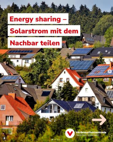 Wohnhäuser an einem Hang mit Logo der Verbraucherzentrale NRW und dem Text "Energy Sharing - Solarstrom mit dem Nachbarn teilen"