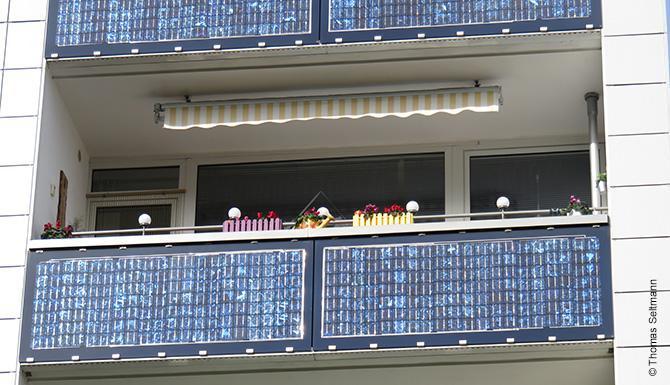 Steckersolargerät am Balkon