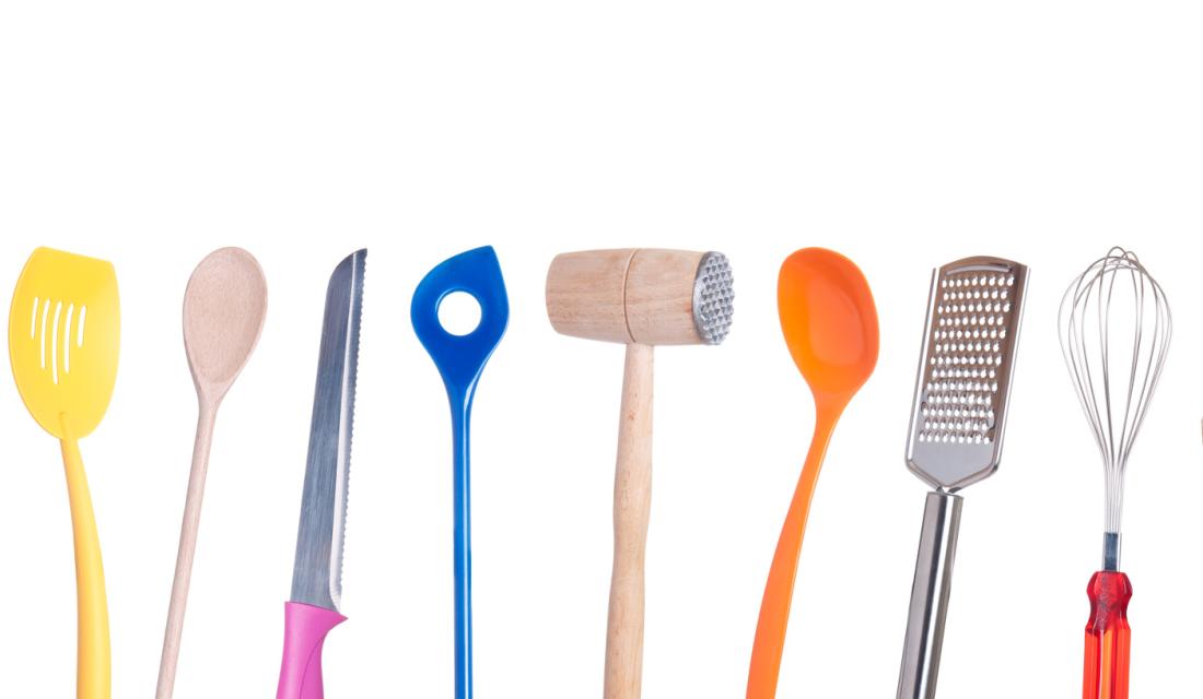Küchenbesteck in verschiedenen Farben