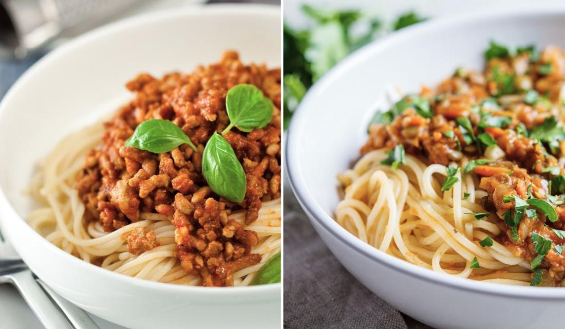 Links eine Bolognese mit Fleisch, rechts ohne Fleisch