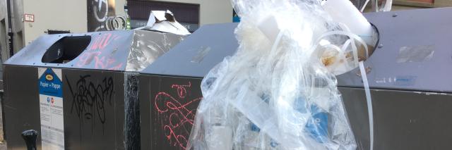 Plastikfolie in Paiercontainer