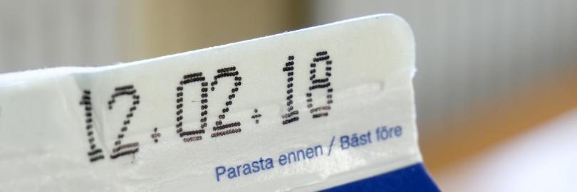 Mindesthaltbarkeitsdatum auf einer Milchtüte