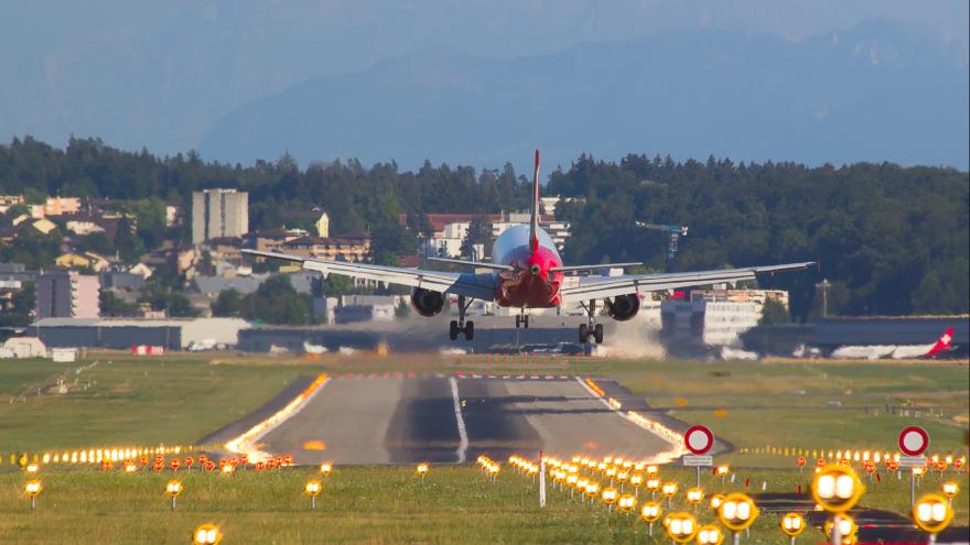 Airline Pleite Was Tun Wenn Fluge Gestrichen Sind Verbraucherzentrale