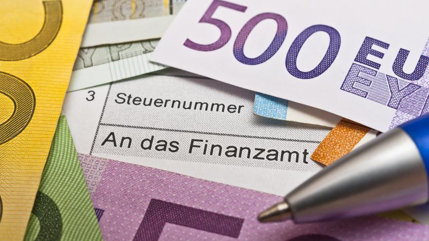 Steuererklarung Wer Sie Wann Beim Finanzamt Abgeben Muss Verbraucherzentrale