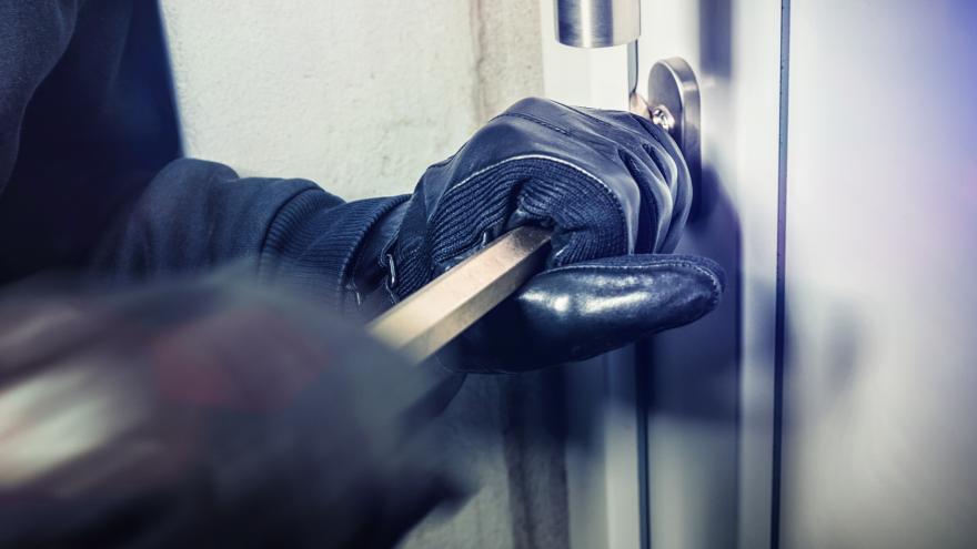 Wohnungseinbruch Wann Zahlt Die Hausratversicherung Verbraucherzentrale Nrw
