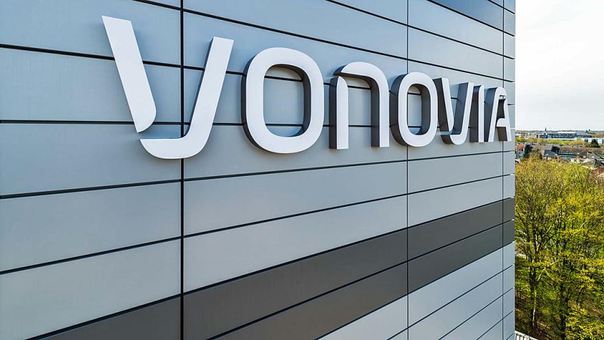 Vonovia-Logo an der Firmenzentrale in Bochum