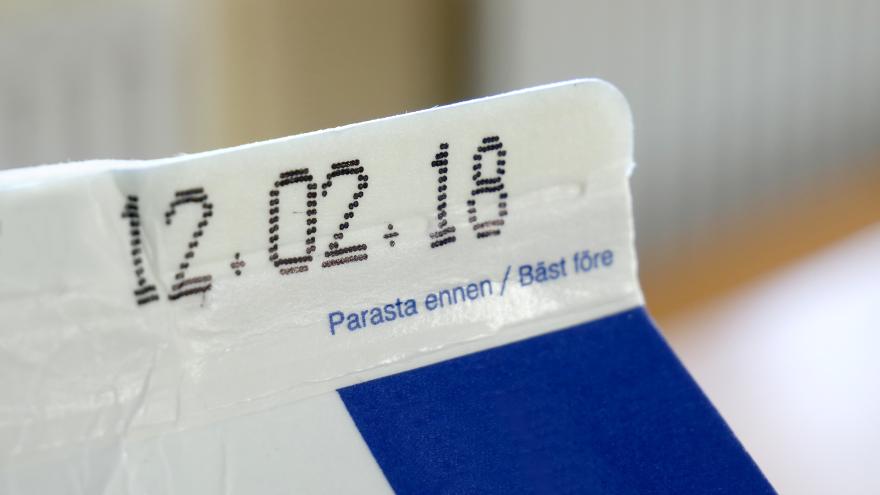 Mindesthaltbarkeitsdatum auf einer Milchtüte
