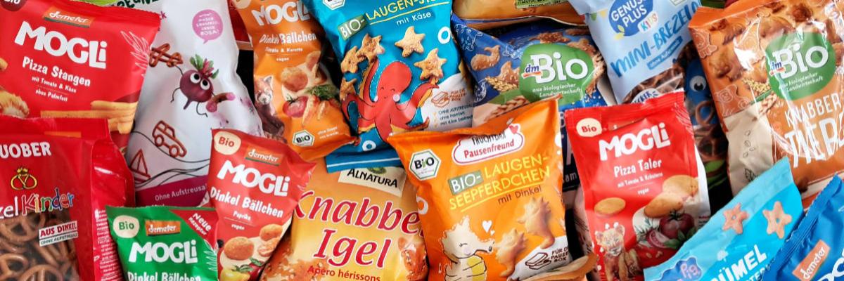 Zahlreiche Produkte aus der Stichprobe liegen auf einem Haufen