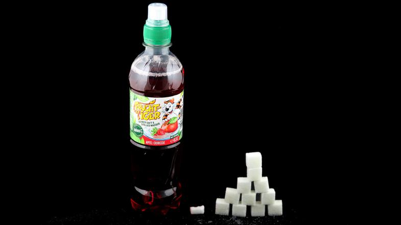 Plastikflasche Frucht-Tiger und Zuckerwürfel-Pyramide