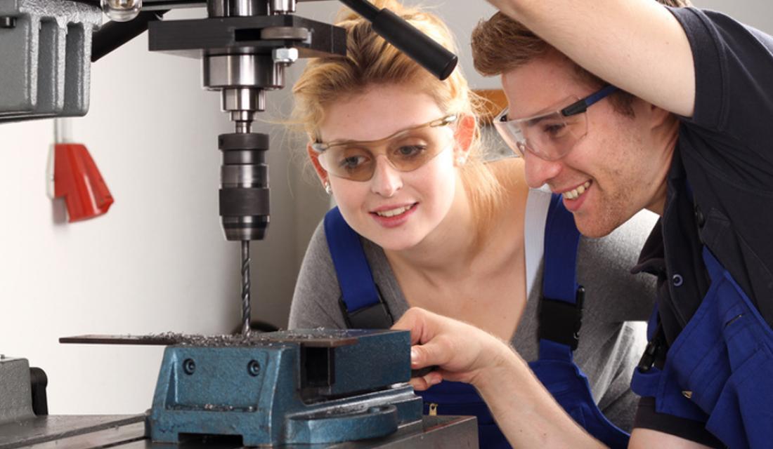 Das Andert Sich 21 Bei Arbeit Ausbildung Und Abgaben Verbraucherzentrale Nrw