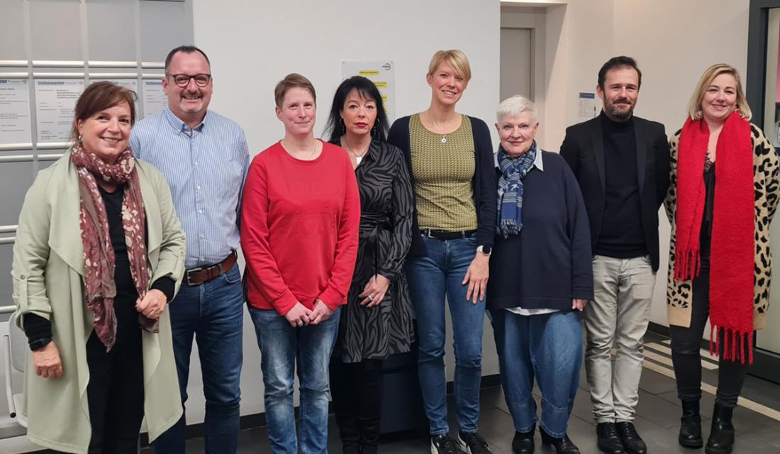 Gruppenbild mit Menschen