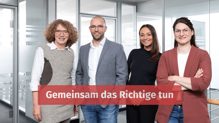 Kollegen mit dem Claim "Gemeinsam das Richtige tun"